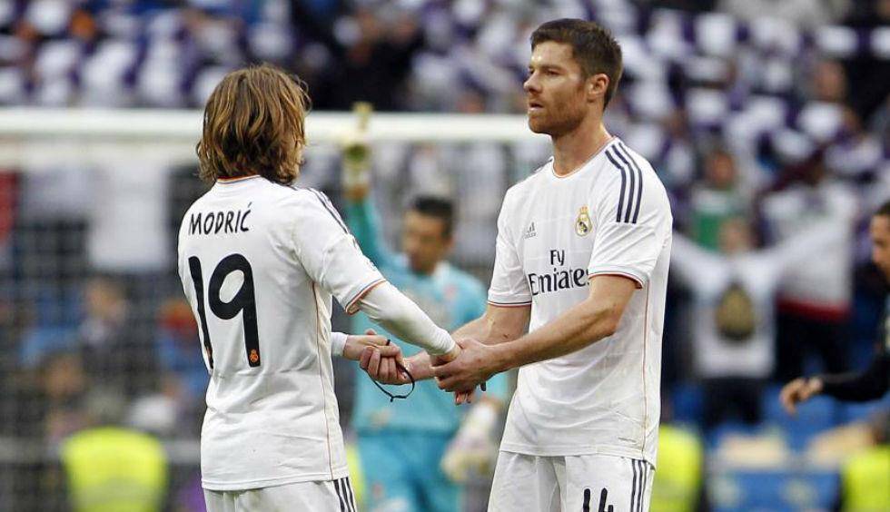 战术奏效！贝林厄姆双翼齐飞压制海港整场无力还手！的简单介绍